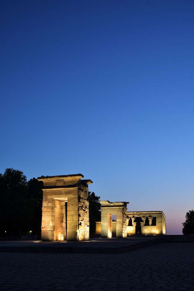 Templo de Debod al anochecer, Madrid