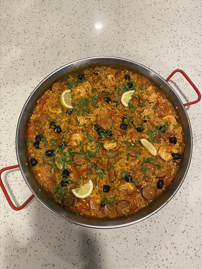 Paella valenciana tradicional